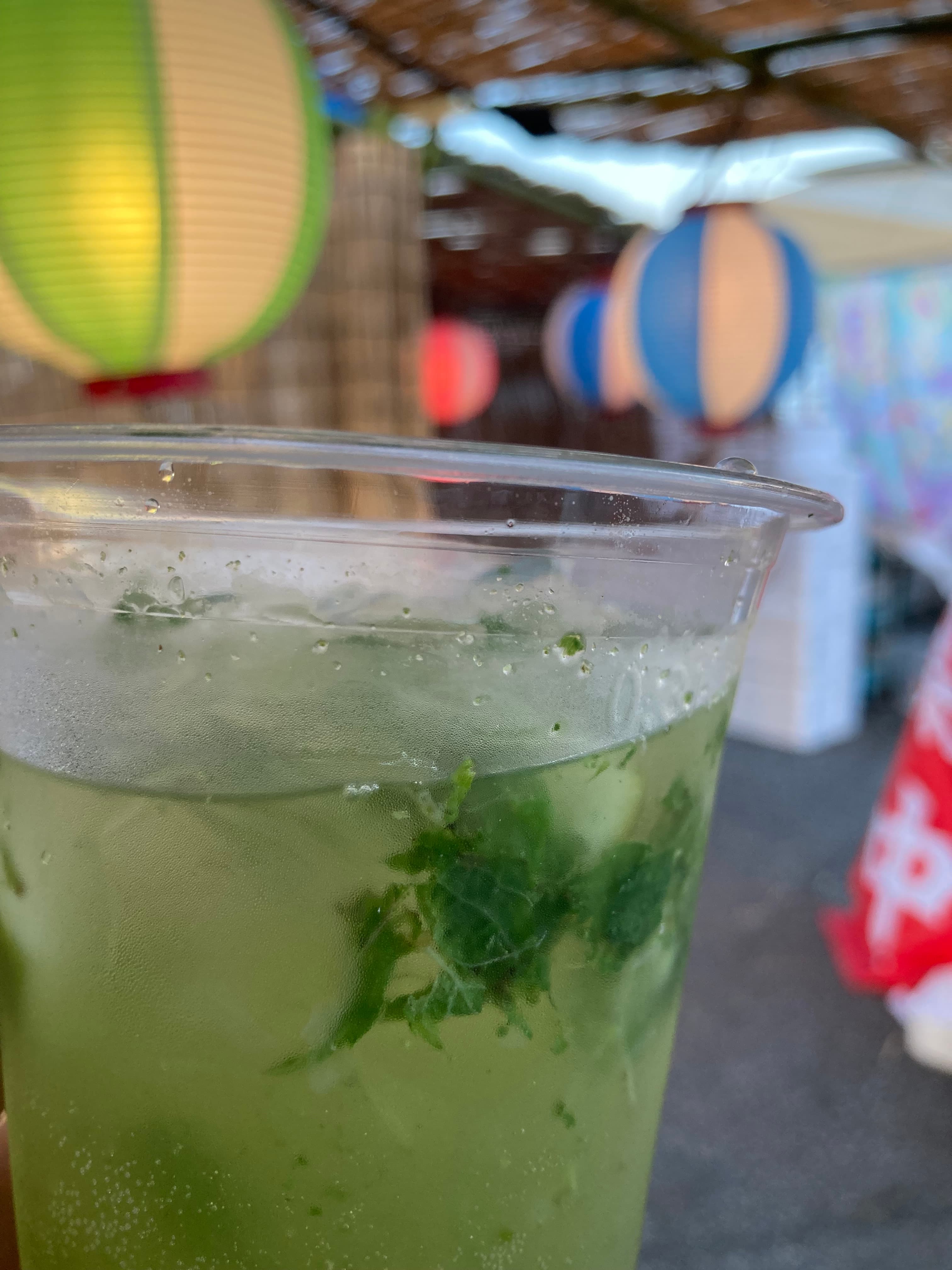 34. かき氷ペンギン