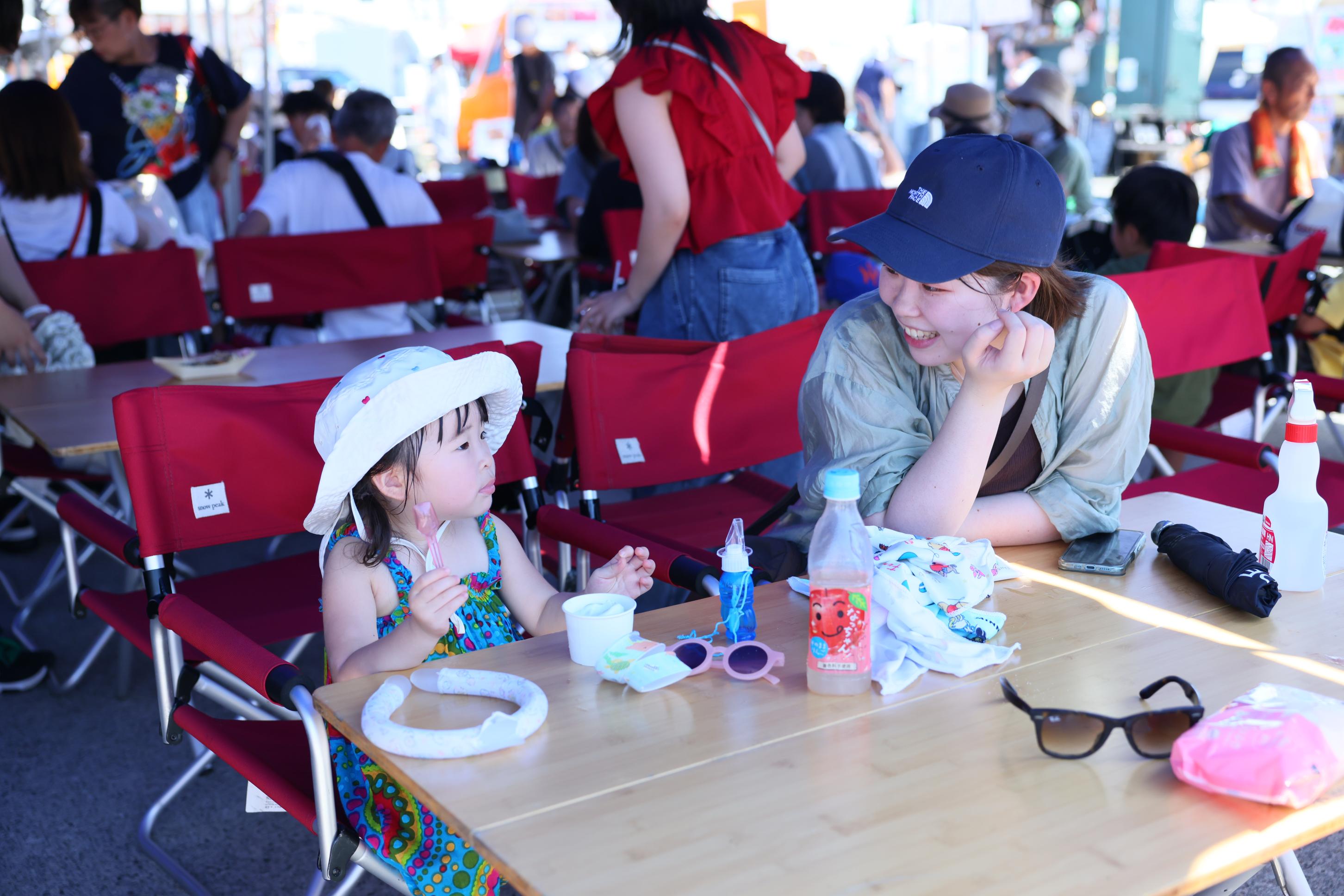 ハーバーマーケットで食事