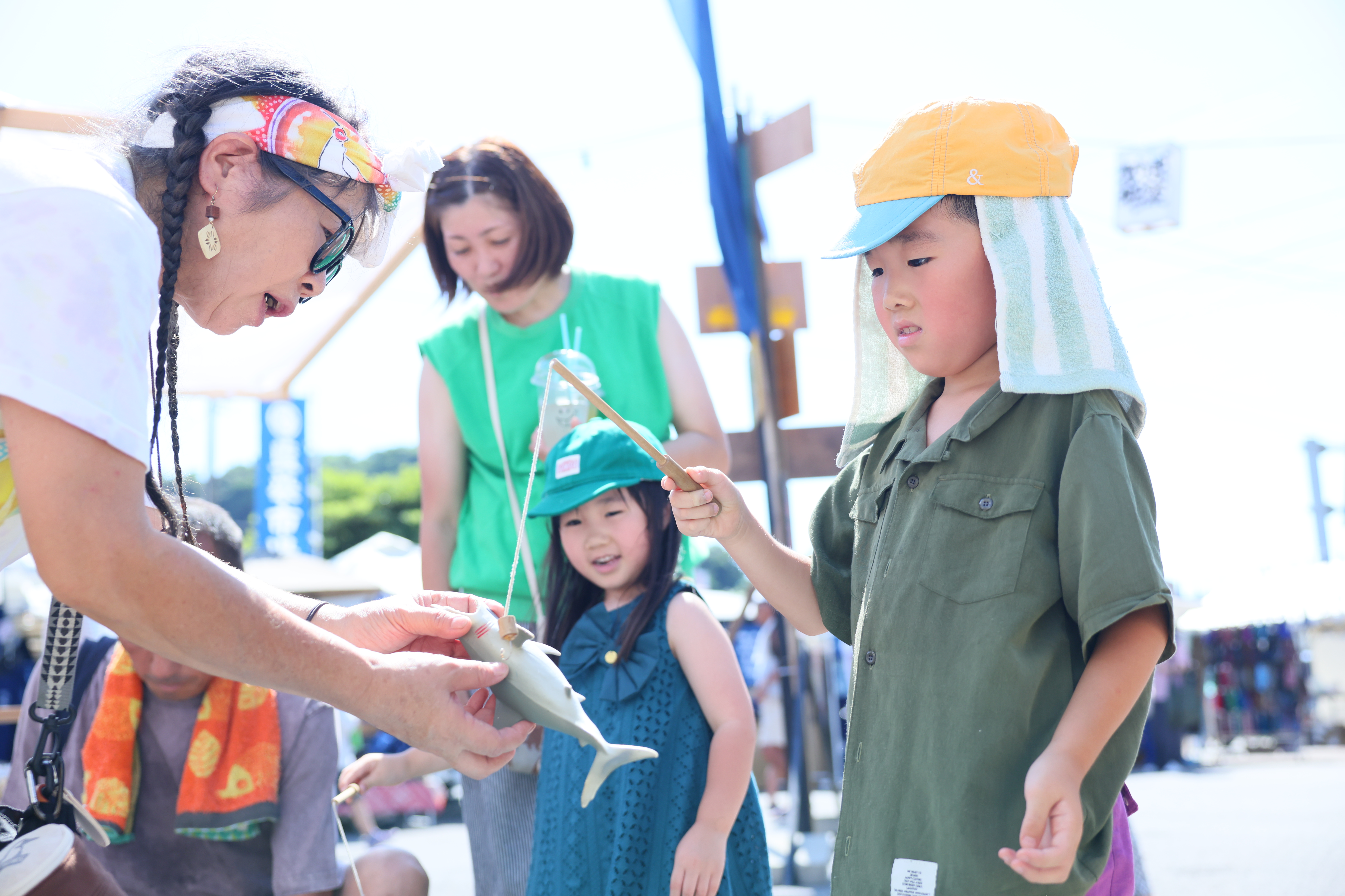 遊ぶこともたち