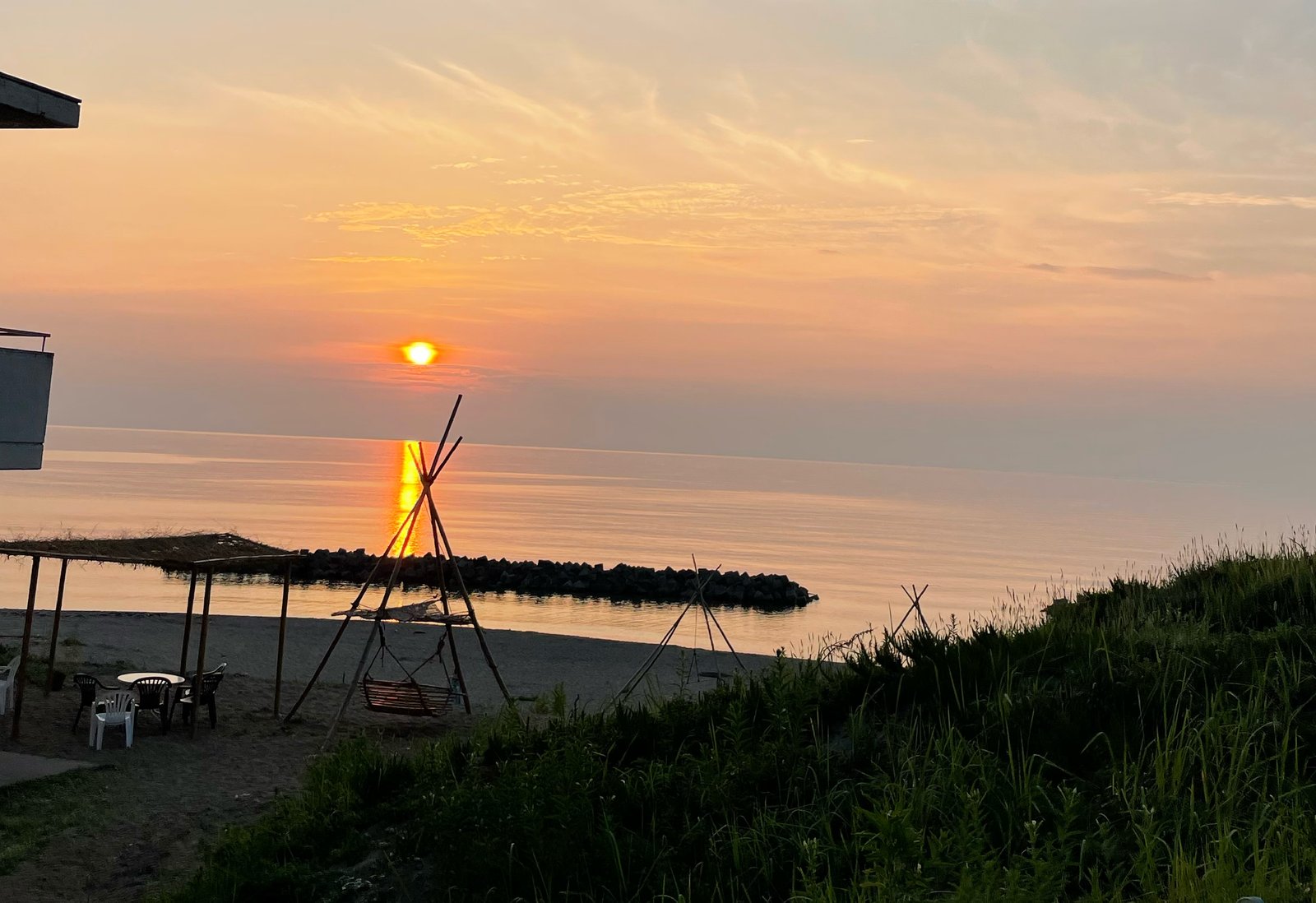 素浜に沈む夕日.